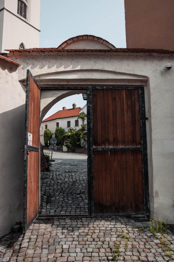 Apartments 2 In The Historic Part Of Znojmo Exterior photo